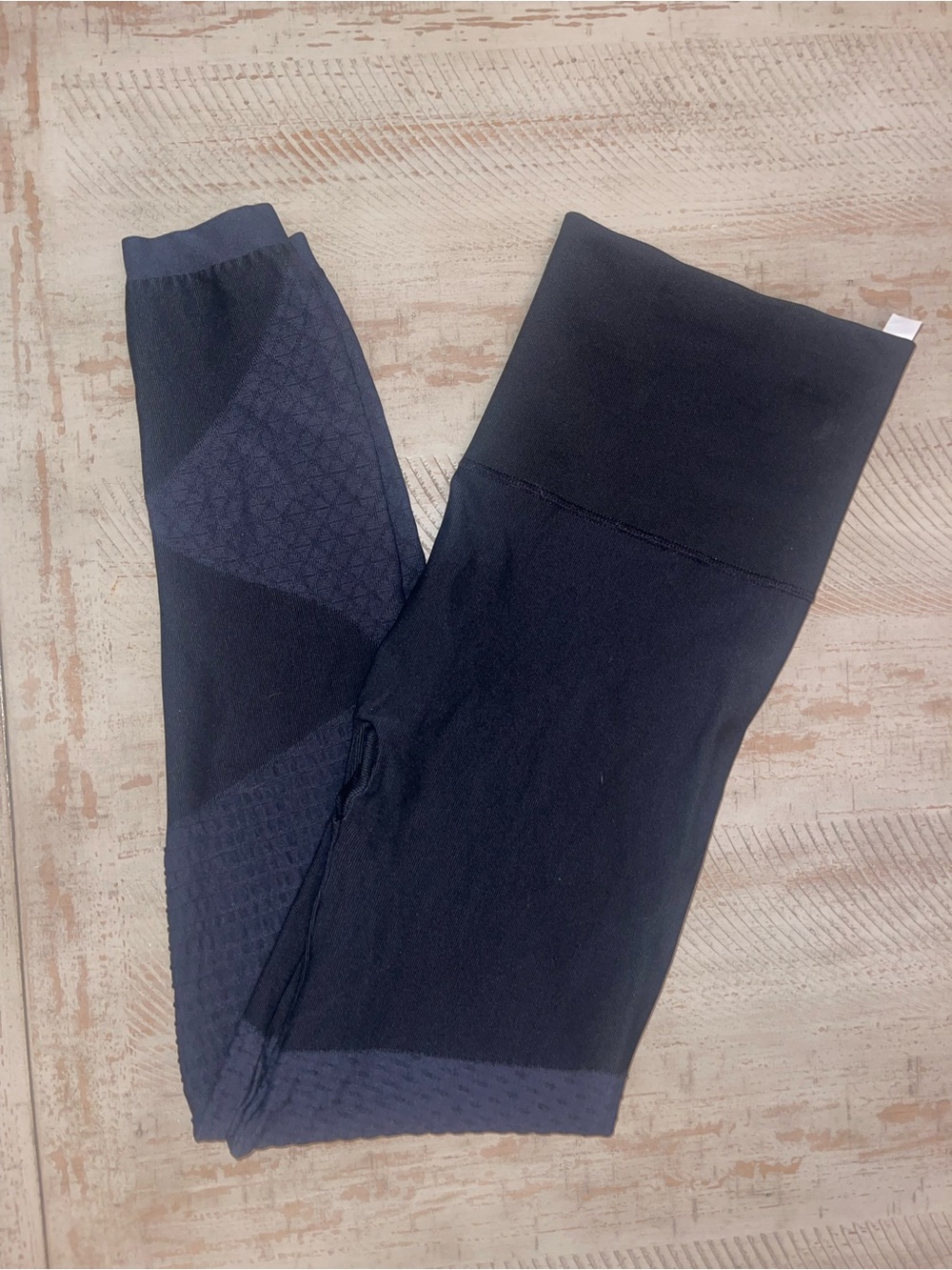 SPANX Women’s Black Textured Seamless Leggings
